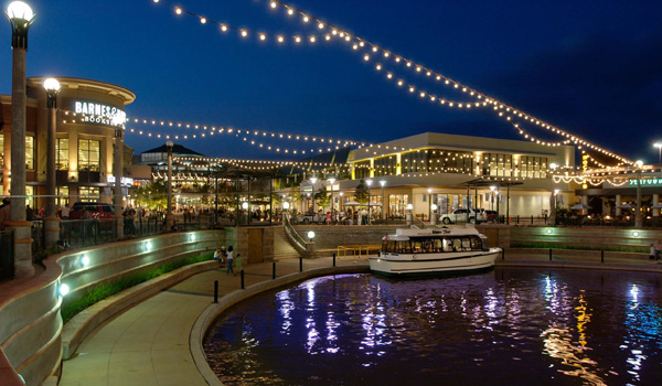 The Woodlands Waterway scene 2